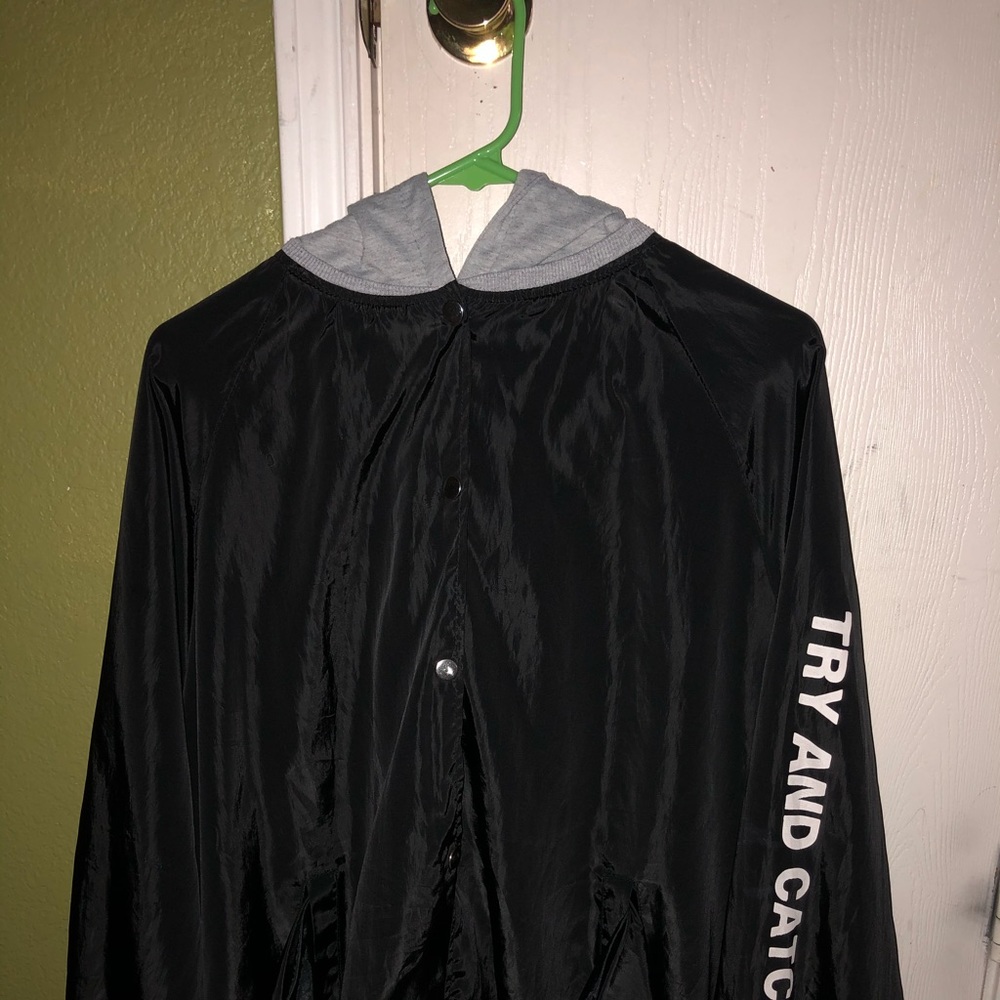 windbreaker zumiez